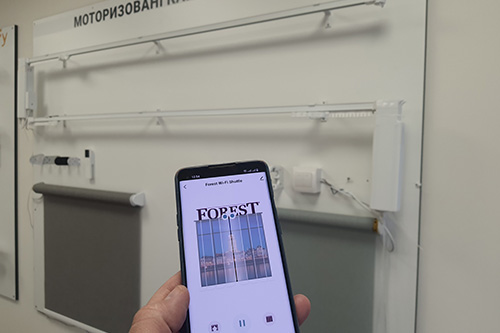 Управління електрокарнизом Forest від смартфона