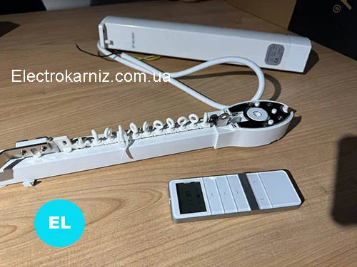 Автоматический карниз для штор Dooya Smart